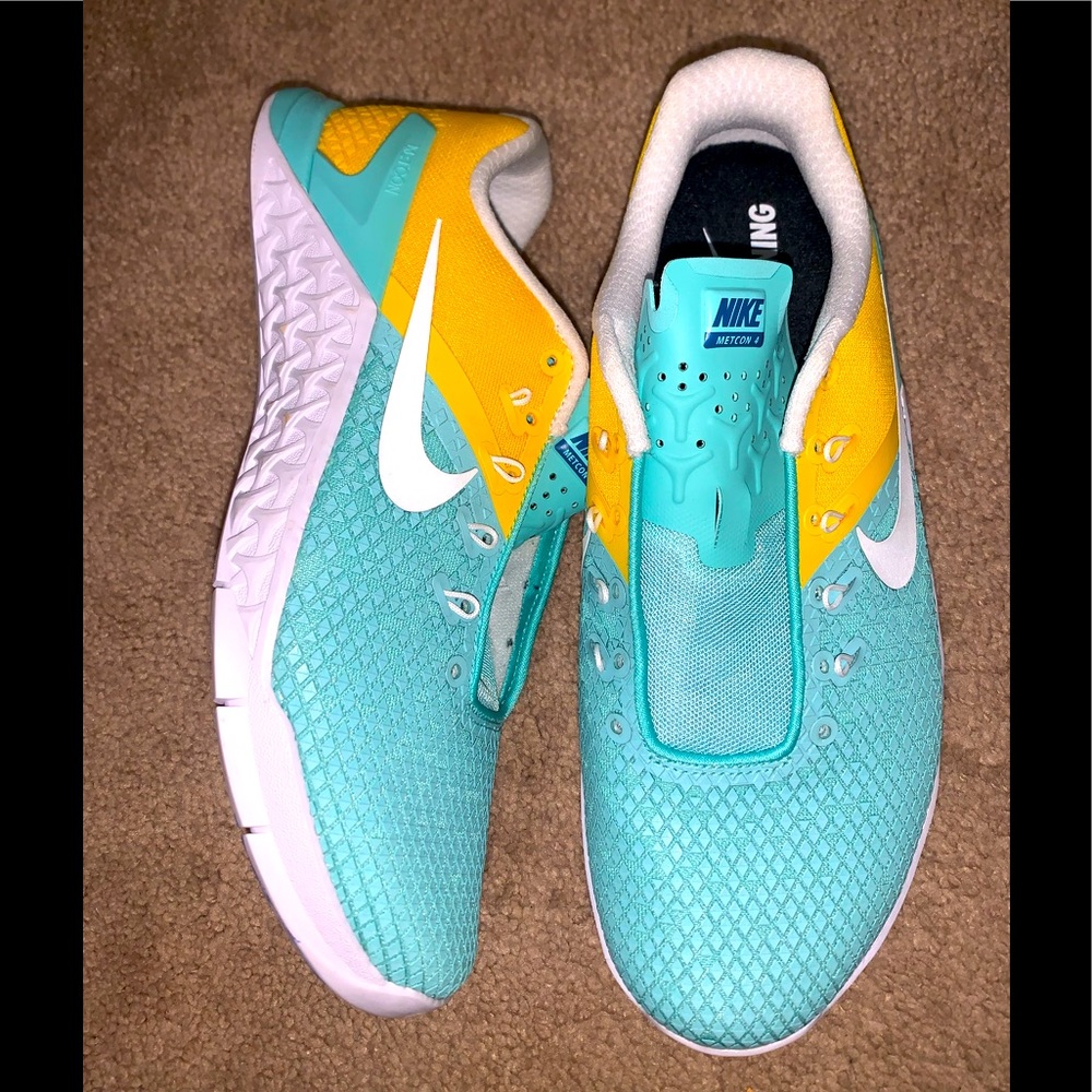 Women’s Nike shoes